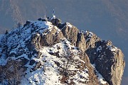 94 Maxi zoom di saluto alla azzurra Madonna delle Cime del Corno Zuccone